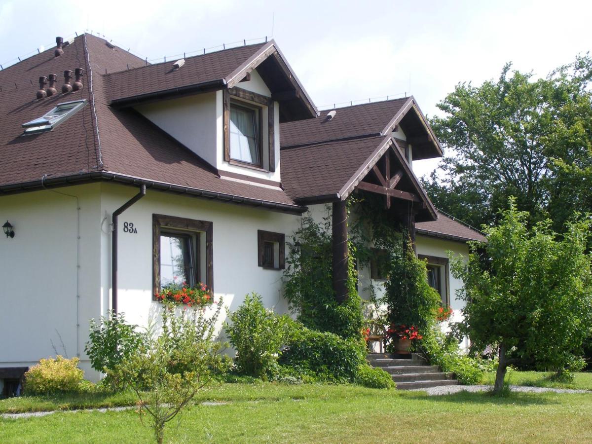 Dworek Lachowicze Grzegorzewice Exteriér fotografie
